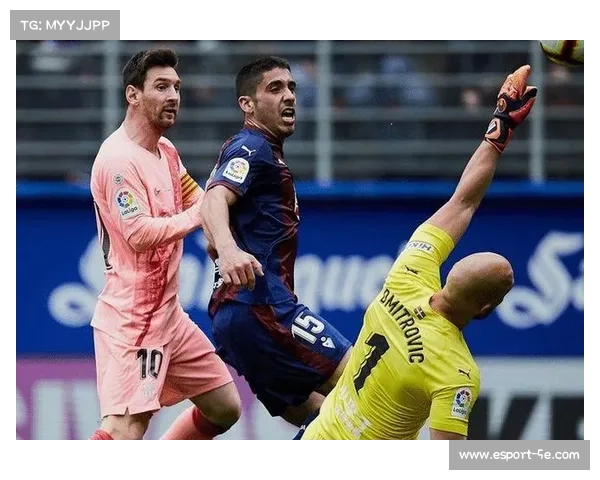 纽卡佳夫双响，皮克福德失误致丢球