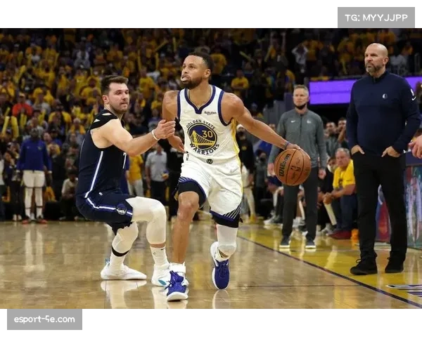 前瞻：独行侠对阵勇士，东契奇与库里的得分王之争进入尾声